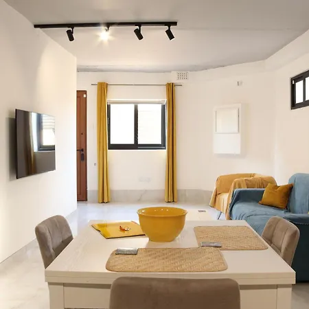 Il-kantuniera, One Bedroom Ground Floor Maisonette In St Julians *