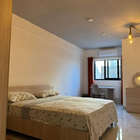 Il-kantuniera, One Bedroom Ground Floor Maisonette In St Julians Saint Julian's