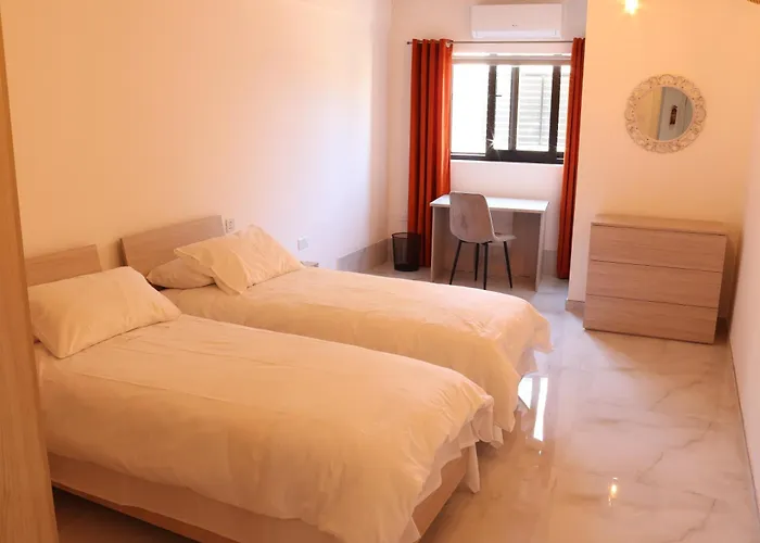 Apartment Il-kantuniera, One Bedroom Ground Floor Maisonette In St Julians *